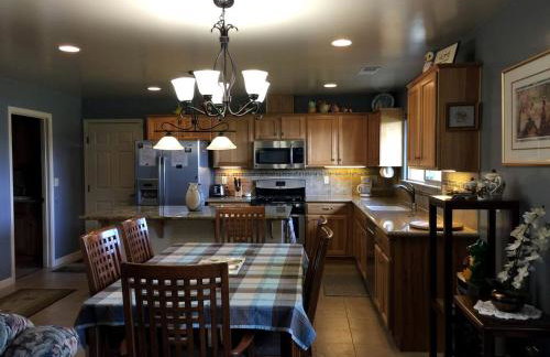 Luxury Cabin Rental with a Fire Pit in Coulterville, California - Foto 15