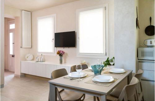 Tiffany Silver - Photo 43