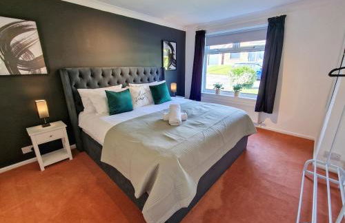 Free Parking Home In Gatley by City SuperHost - Photo 26