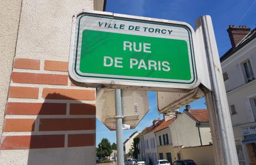 STUDIO ENTRE PARIS et DISNEY 2 - Foto 8