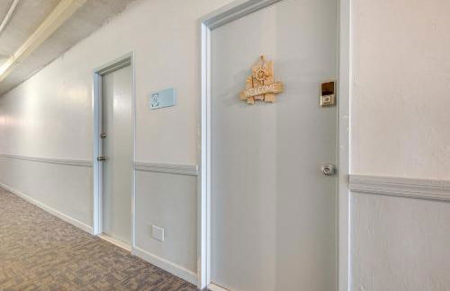 Direct Beach Access and View Satellite Beach Condo! - Foto 30