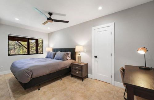 Summit Lodge- Sleeps 10, 4 Full Bath, Pet Friendly - Foto 24