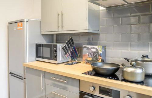 Stylish Two-bed House Birmingham with Parking - Foto 15