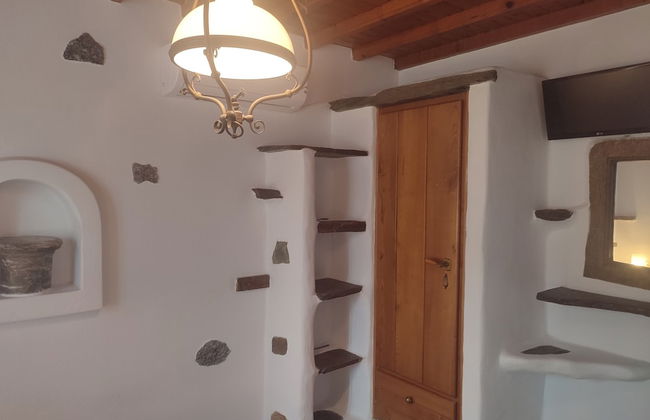 Ornos Beachside 2 Bd Stylish House - Photo 8