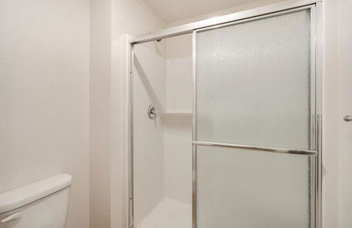 Walk to The Plains Golf Course Getaway in Cheney! - Foto 15