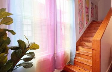 Uptown Colorful Cottage by the Riverwalk - Foto 32