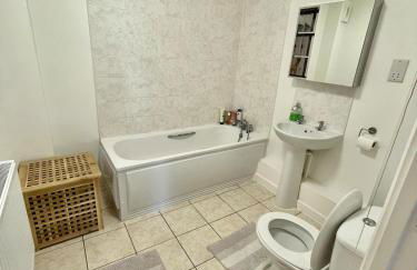 Adorable Hackney Flat with Balcony - Foto 13