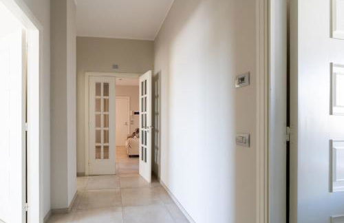 Trani with view - roomy apartment with balconies - Foto 25