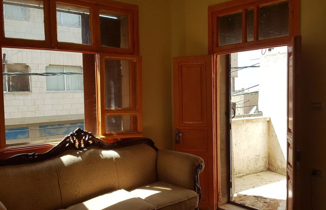 Castle House - Photo 4