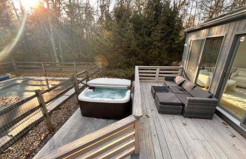 Luxury Woodstock Retreat Hot tub and heated pool - Foto 25