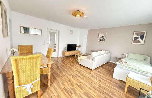 100qm-3 Room-Free Privat Parking-WIFI-SN Apartment - Foto 4