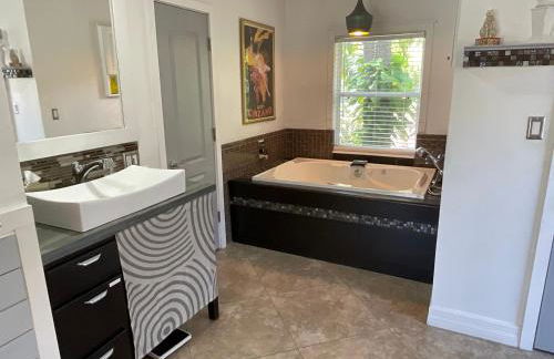 Spacious Ranch 7 min to beach/ airport Pet friend - Foto 20