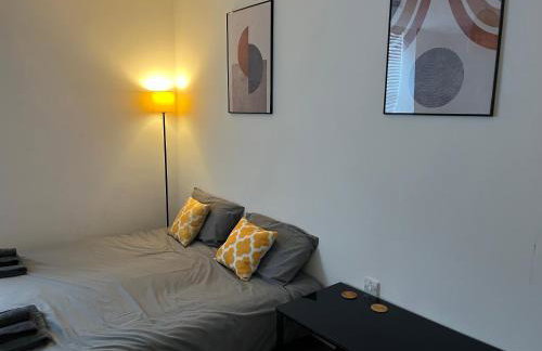 Spacious ground floor suite comfortably sleeps up to eight - Foto 5