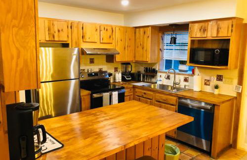 Bethel Escape Hot Tub 4 beds Game Room and Fire pit Fully Stocked Kitchen - Foto 18