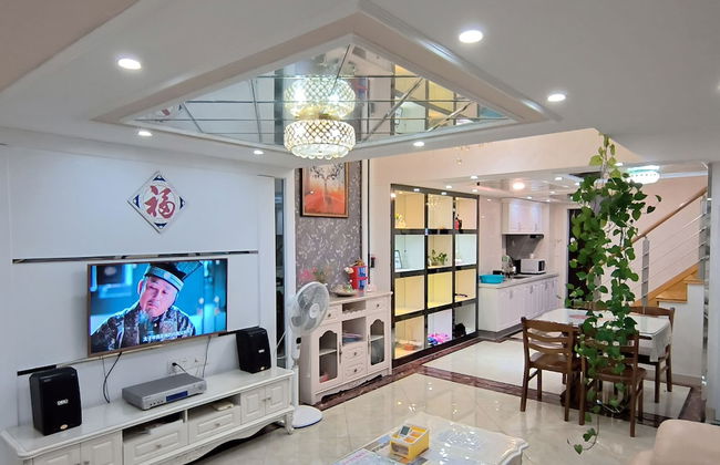 Railway Station Splendid Elegant Apartment - Photo 1