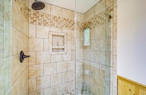 Senic Views, Game Room! Family Cabin in Deep Gap - Foto 16