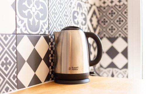 4 min walk to Metro, 60m², renovated, La Défense - Photo 13