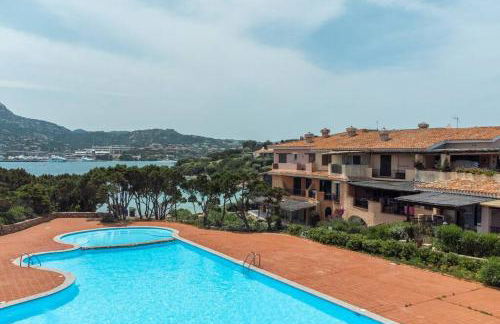 [Terrace on Porto Cervo] Swimming pool & private beach - Foto 33