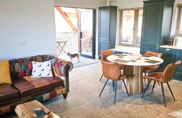 Hay's Wood Retreat - Holiday Lodges - Foto 28