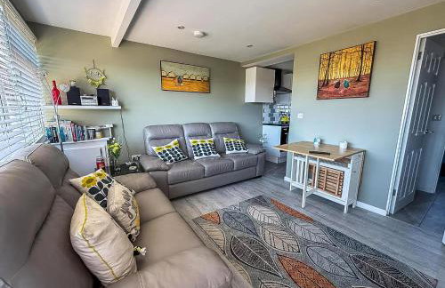 Lovely Chalet With Free Wi-Fi At Green Farm Park, Norfolk Ref 43395G - Foto 6