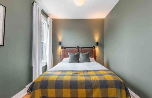 Spacious Retreat with guest house, game room, parking in N Tacoma - Foto 44