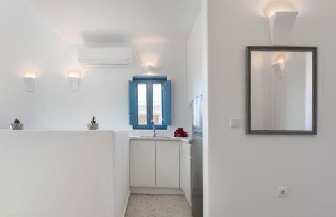 Camvillia Donoussa Village Suites - Photo 30