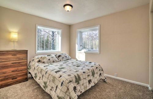 Peaceful Mountain-View Home - Walk to Kenai Lake! - Foto 20