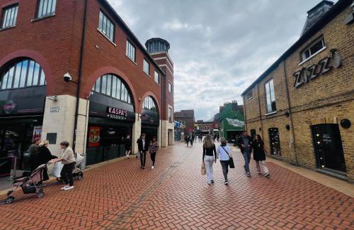 Chelmsford City Centre Modern Duplex With Parking, Wi-Fi & Netflix - Foto 53