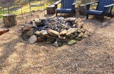 Couples Getaway Cabin with a Loft - Firepit - Creek - Foto 37