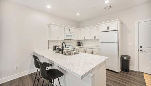 The Urban Oasis -Brand New Corporate Apt Downtown - Foto 5