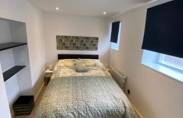 Buckingham House Apartment 2 - Photo 3