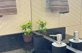 Apartamento espaçoso e localização perfeita - Foto 18