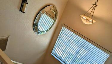 5 Minutes to South Bay Beaches! Private 2 bedroom 2 bath 2 level home with patio Excellent value! - Foto 4