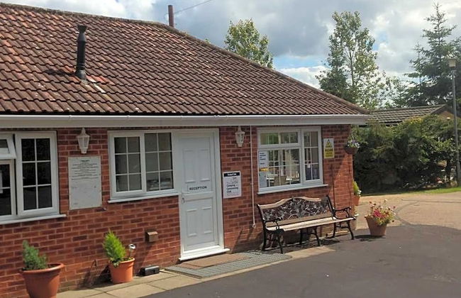 Lovely Caravan Near Notts and Newark - Foto 17