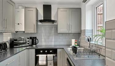 Amaya Three - Newly Renovated - Sleeps 6 - Grantham - Garden & Driveway - Free Gym Access - Foto 5