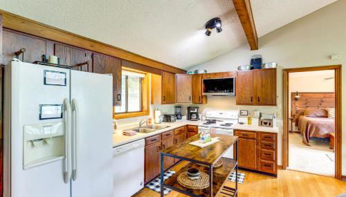 Maggie Valley Mountain Escape with Fireplace and Deck! - Foto 2