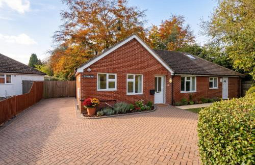 2 Bedroom-House-Sleeps 5 In Front Horley Station -Near Gatwick Airport - Foto 14