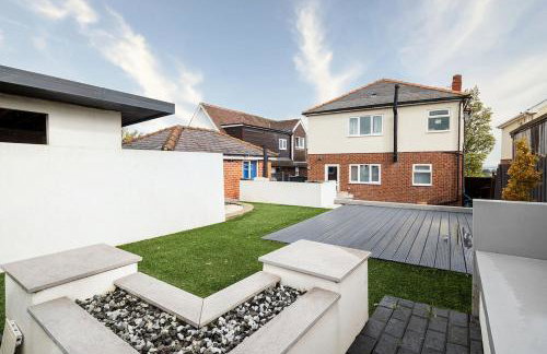 Large Modern Detached House - Foto 8