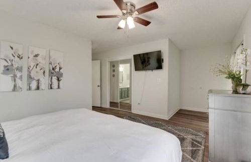 Beautiful 3 Bedroom- free parking 2M to Broadway - Foto 27