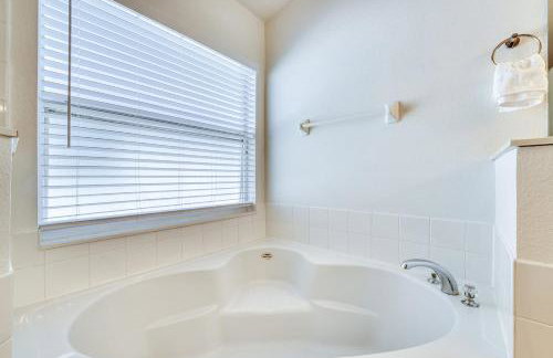 Private Pool Getaway Near Theme Parks - Foto 71