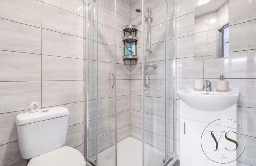 Stylish Longton Studio 2A Near Alton Towers with Smart TV & Kitchenette - Foto 4