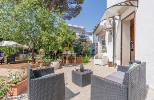 Villa a due passi dal mare "Cicogne Apartment" con BBQ e parcheggio gratuito a due passi dall'Aeroporto - Foto 3