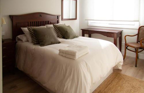 Bonito y luminoso apartamento en Rosalía de Castro - Photo 6