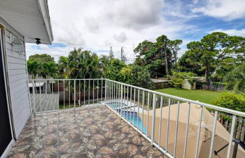 5 BR Mansion with Pool and non-heated Jacuzzi Games in Boynton Beach - Photo 41