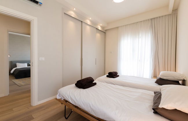Live like Royalty in TLV DLX 2 Floor Apt - Foto 7