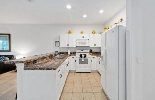 Huge Screened Patio That Overlooks Lake Buck, Near Famous Attractions!! - Foto 7