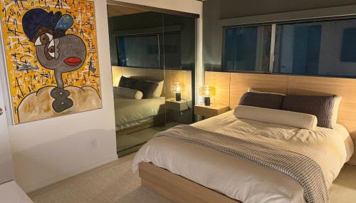 Hillside Luxury MidCentury Modern Spa Retreat View - Foto 3