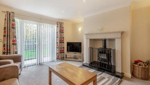 The Beeches - Photo 5