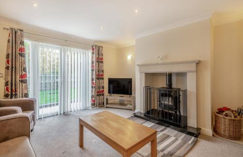 The Beeches - Photo 5