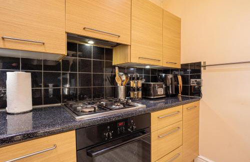 Newly Refurbed 5 Bed House for Contractors, Families & Relocation- Cosely Wolverhampton - Foto 38